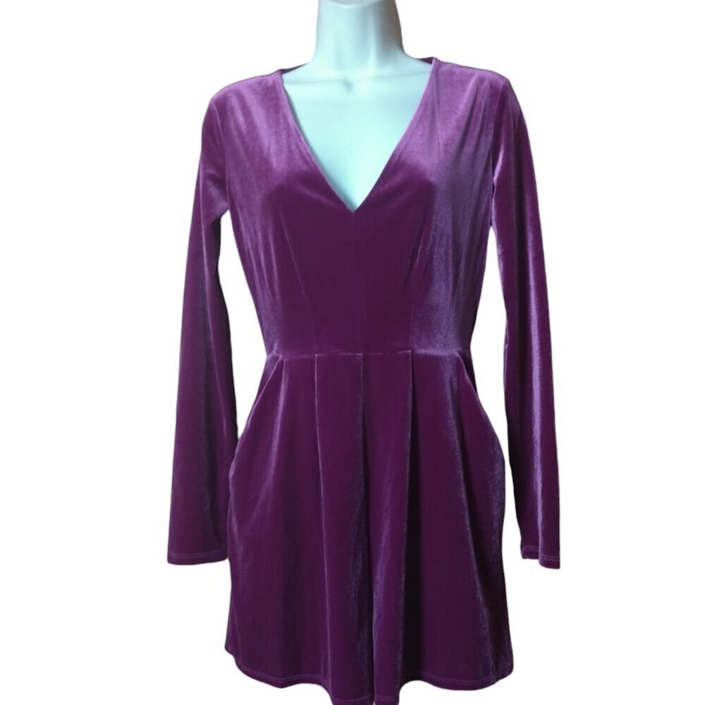 Candie's Women's XS Pink/Purple Long Sleeve Stretch Velvet/Velour Romper